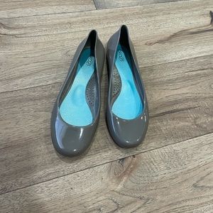 Oka B Taylor gray jelly  flats